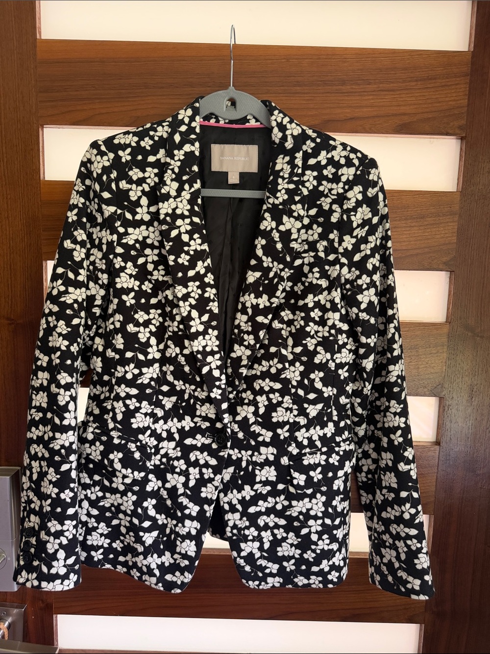 Banana Republic Black and White Floral Blazer- 8